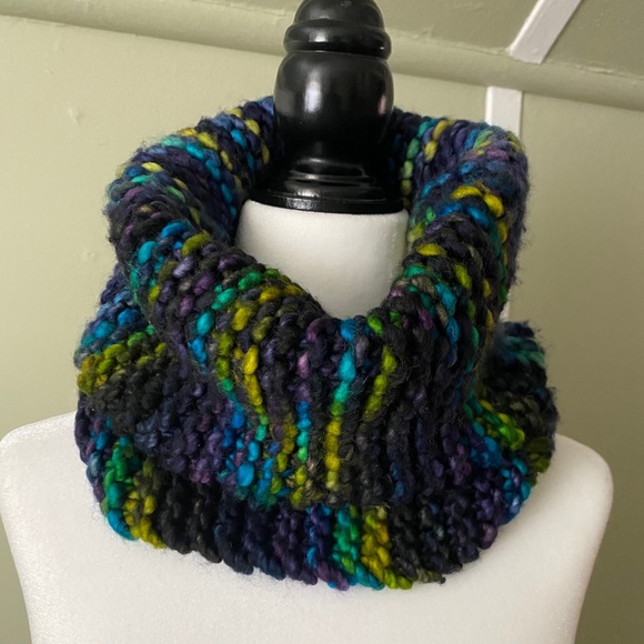 Handmade Infinity Wrap - Picture 2 of 3